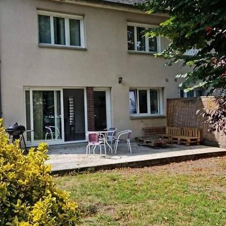 Maison Centre De Bellegarde Avec Jardin Et Terrasse Equipee D'Un Salon De Jardin Et D'Un Barbecue Cuisine Equipee 3 Chambres Avec 2 Lits Double 140X190 Et 2 Lits Simple Chauffage Poele A Granules Parking Gratuit Devant La Maison Bellegarde-du-Loiret Luaran gambar